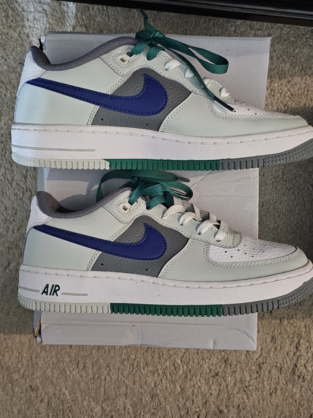 Air Force 1 LV8 1 (GS) - Picture 4 of 9